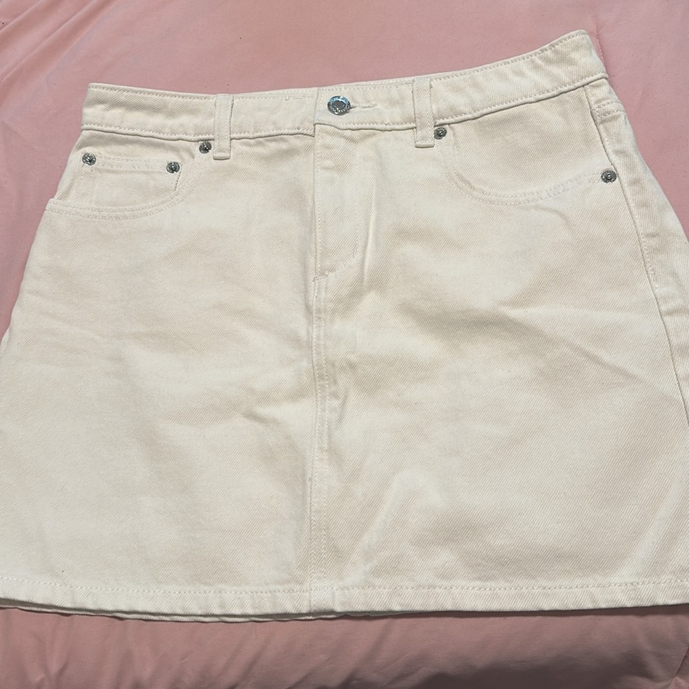 Michael Kors White Mini Skirt - Picture 3 of 7